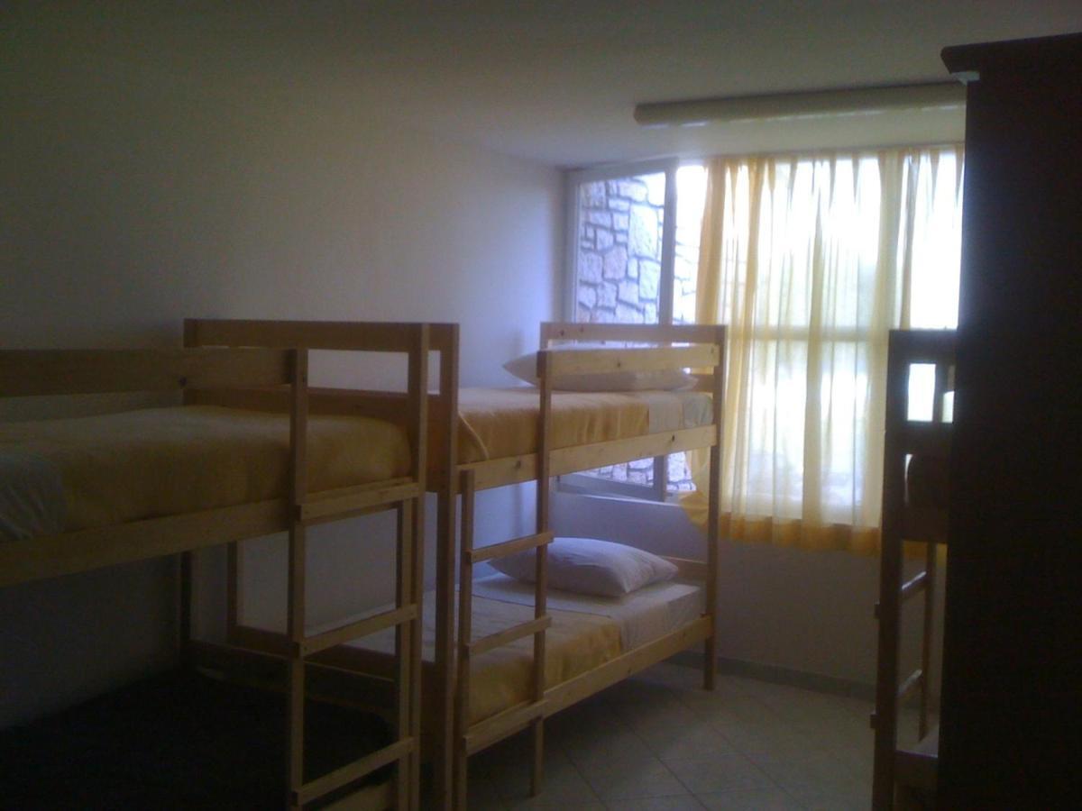 Hostel Amfora Fažana エクステリア 写真